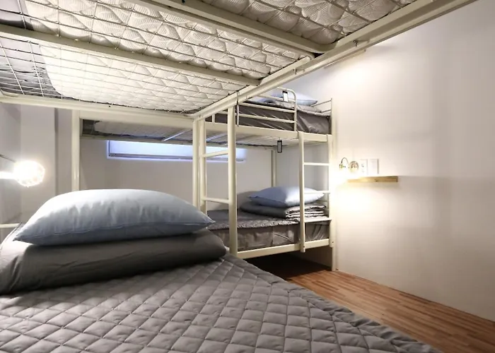 Hostel Blue Boat Myeongdong *
